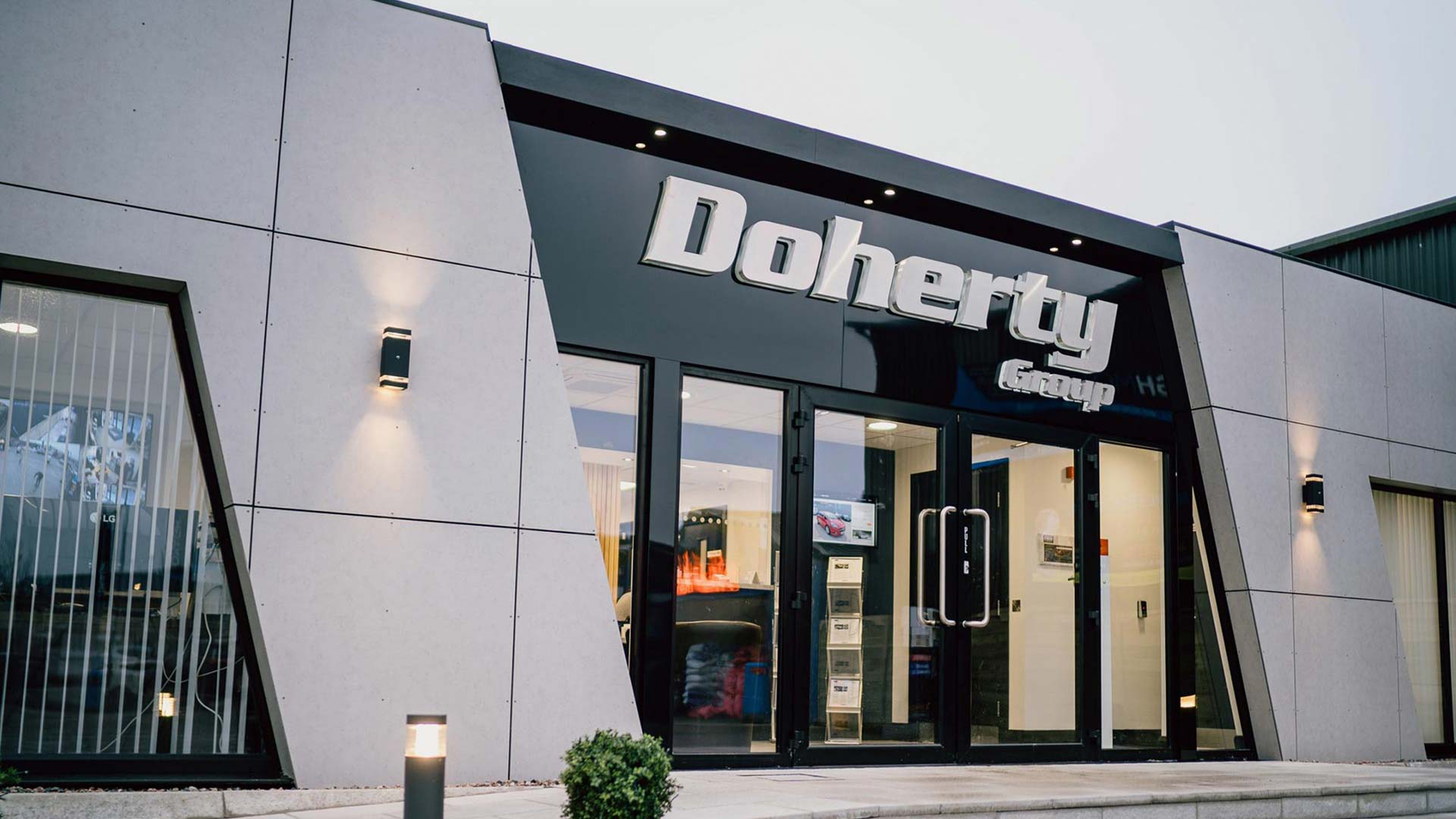 home-desktop-signage